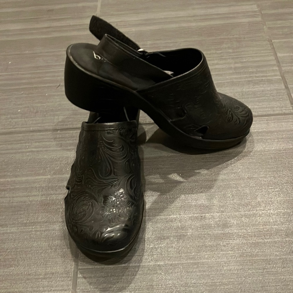 B.O.C Black Slingback Clogs